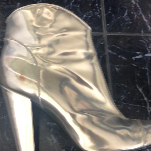 Burberry silver ankle boot 👢 size 391/2 - Picture 5 of 11